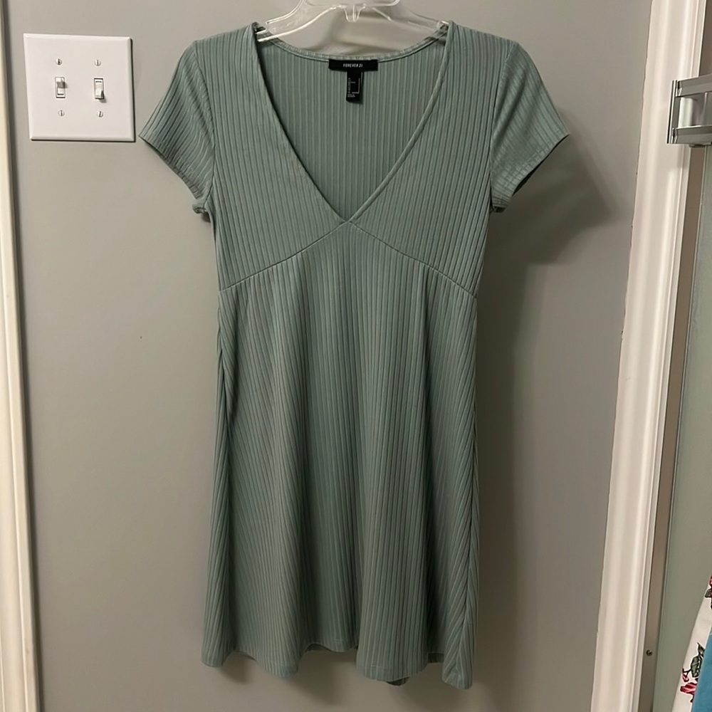 Green, short sleeve dress from Forever 21.